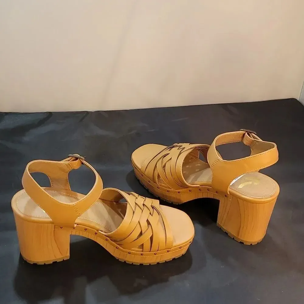 BRAND NEW REPORT BLOCK-HEEL ADJUSTABLE BUCKLE STRAP SANDAL